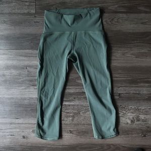 Lululemon Crop GREAT CONDITION
